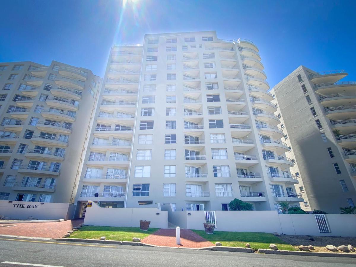 Luxury Beachfront 2 Bed, 2 Bath With Communal Swimming Pool Apartment Cape Town Exterior photo